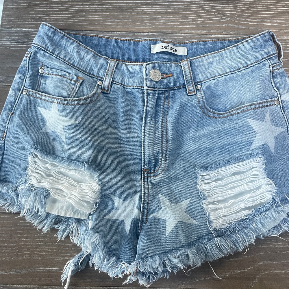 Refuge Women's Light Blue Star Jean Shorts